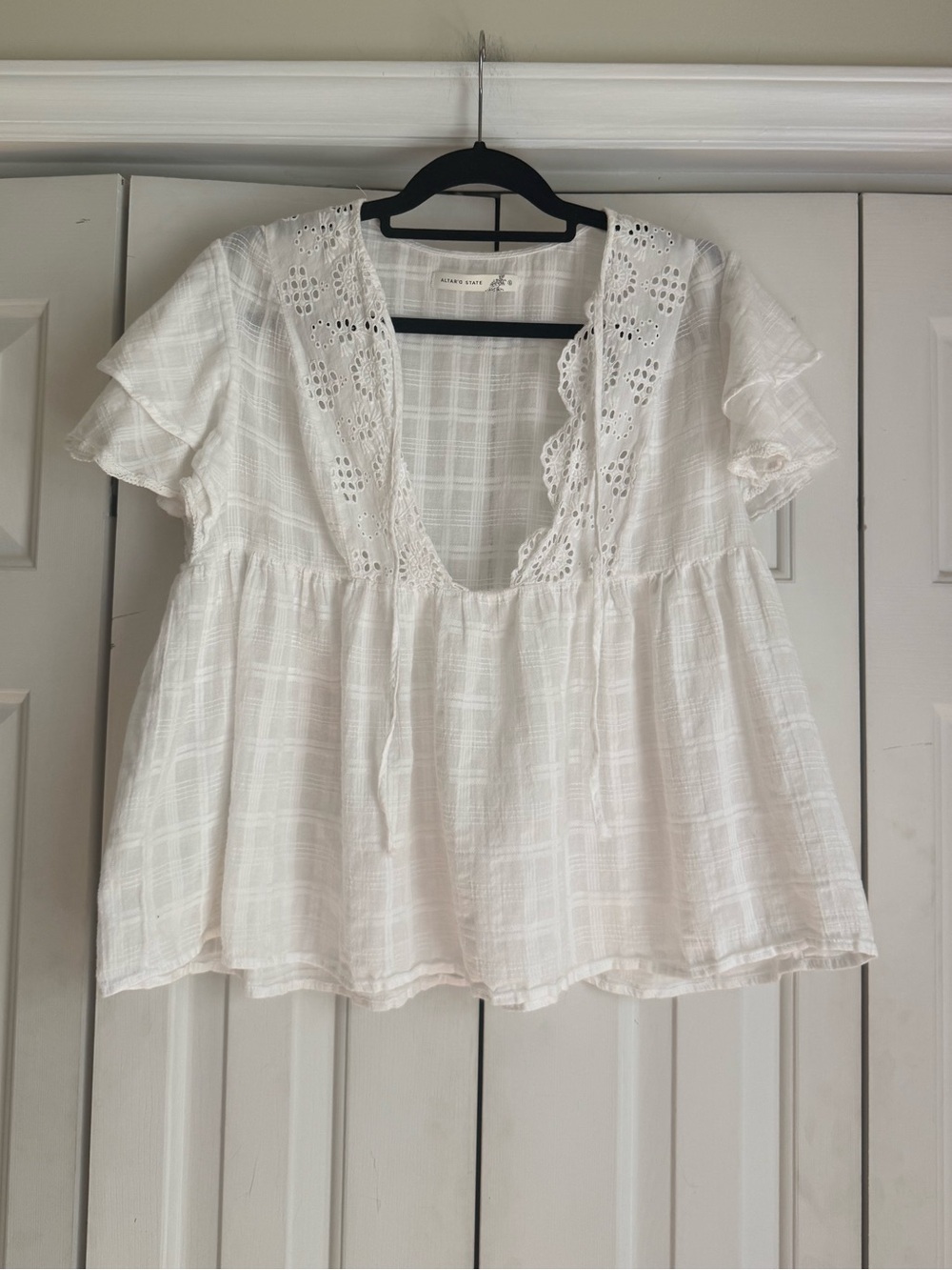 Alter’d State Women’s White Flowy Short Sleeve Top Cover Up Boho Top Size Small